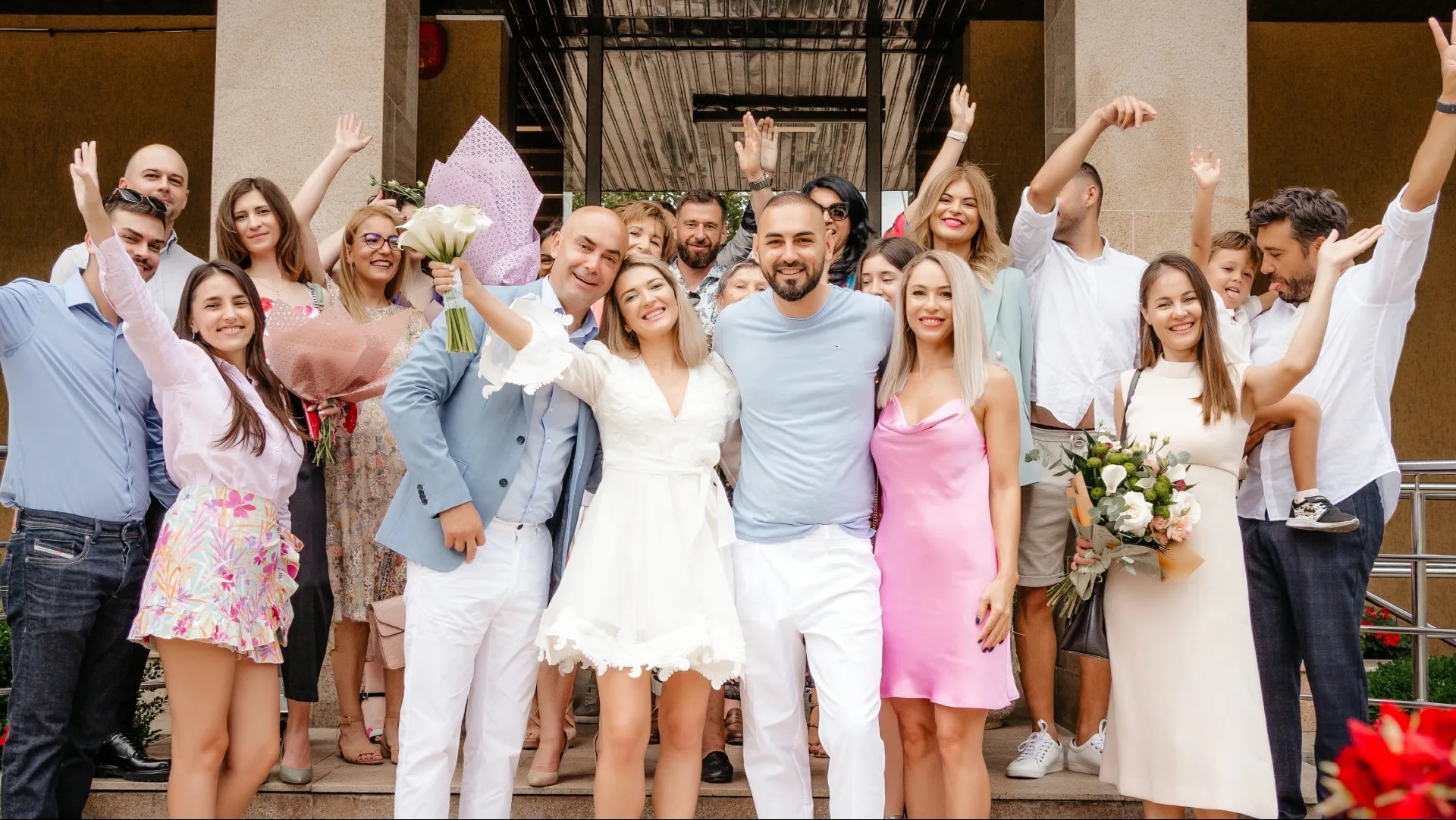 Mirii alături de familie și martori la Starea Civilă